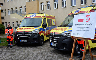 Szpital w Ełku otrzymał dwie nowe karetki